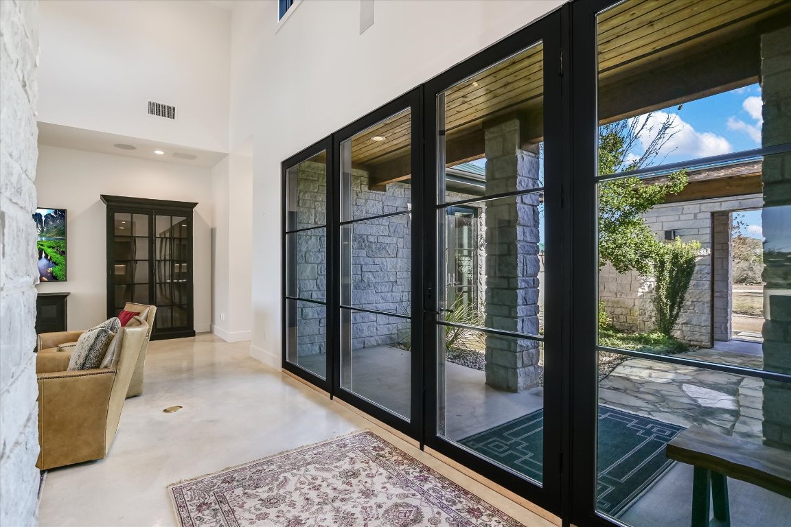 343 Pug Rippy Road Dripping Springs, TX 78620 - Photo 6 of 33 a view of living room