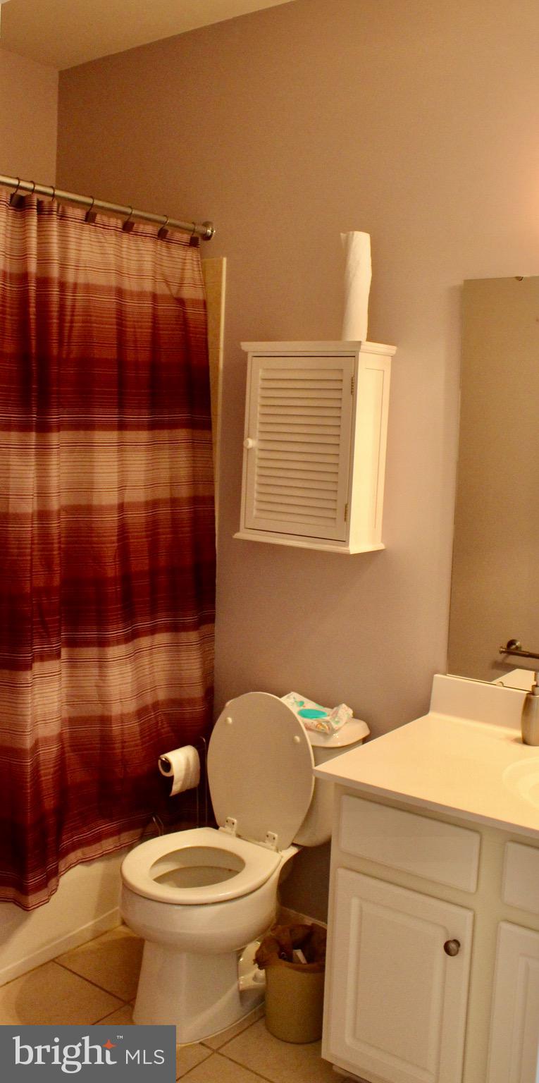 2 Fox Court Riverside, NJ 08075 - Photo 10 of 20 Bathroom 2