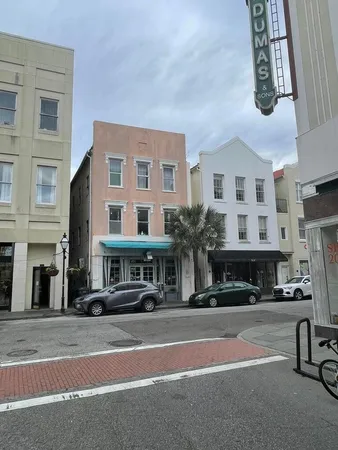 $2,500 | 293 King Street, Unit 4, Charleston, SC 29401