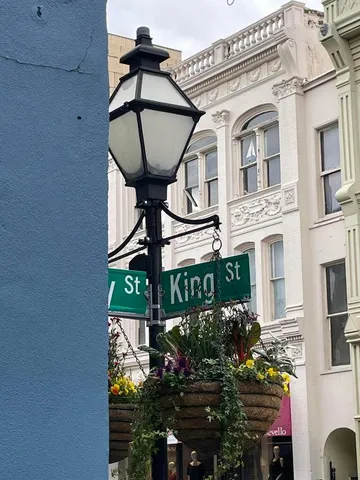 $2,500 | 293 King Street, Unit 4, Charleston, SC 29401