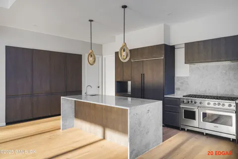 $6,685,000 | 18 Edgar Road, Greenwich, CT 06831