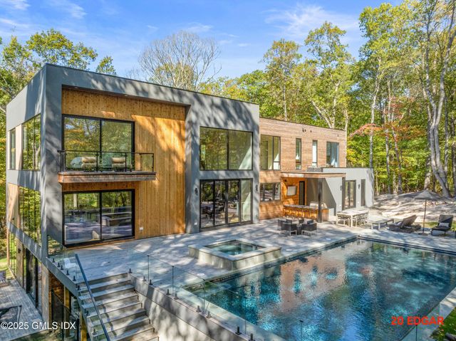 $6,685,000 | 18 Edgar Road, Greenwich, CT 06831