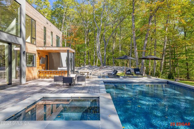 $6,685,000 | 18 Edgar Road, Greenwich, CT 06831