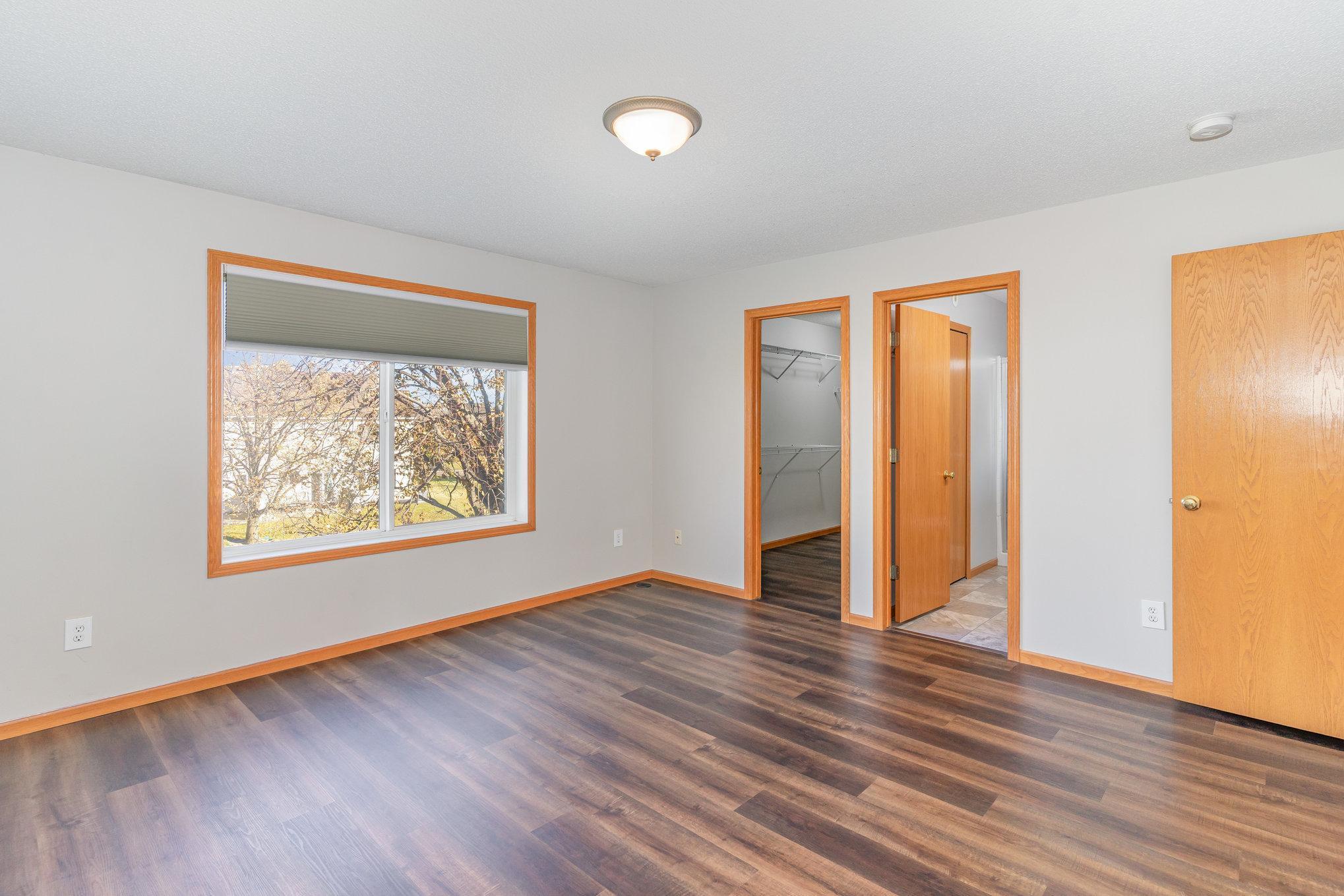 15684 Finewood Court Apple Valley, MN 55124 - Photo 18 of 27