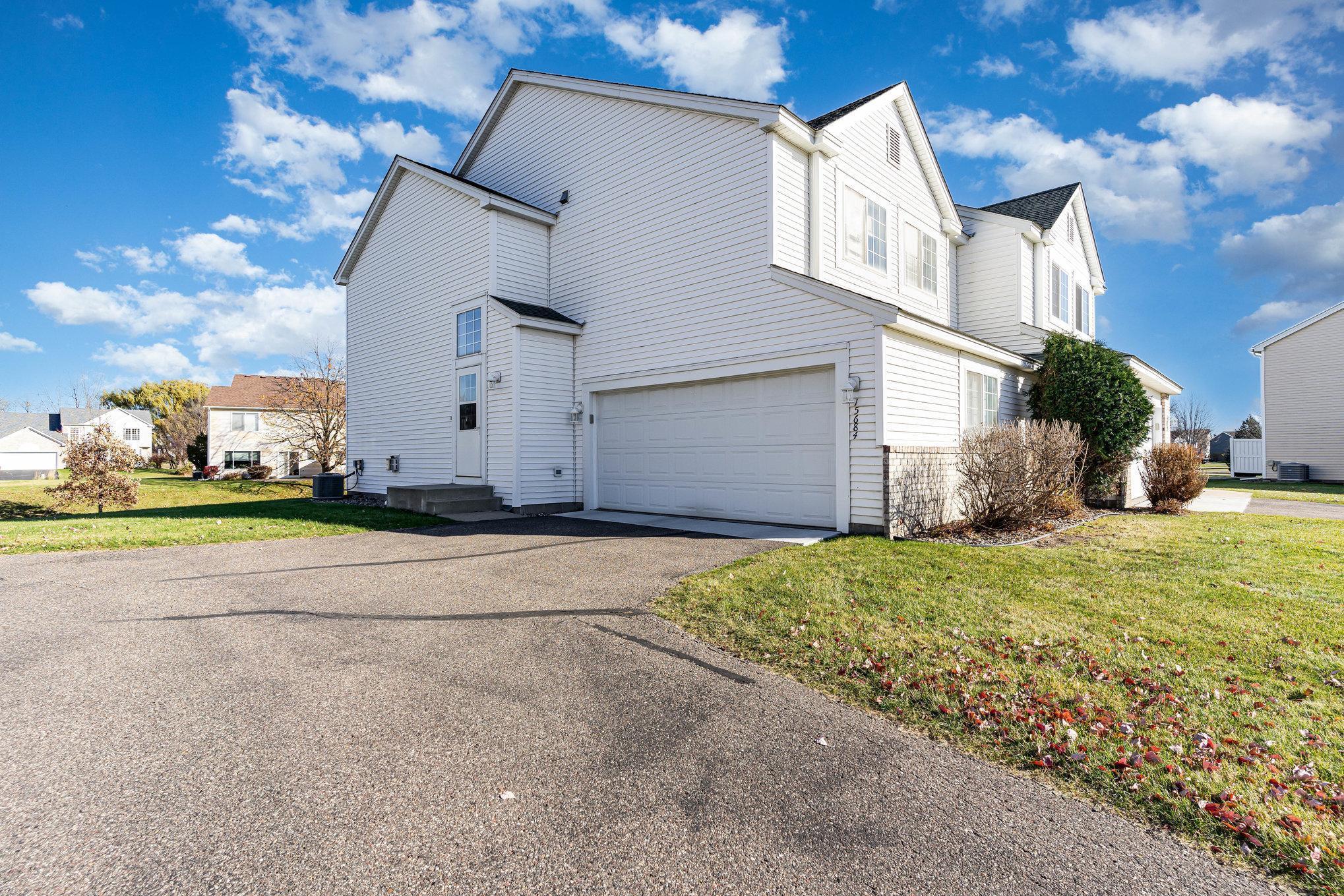 15684 Finewood Court Apple Valley, MN 55124 - Photo 2 of 27