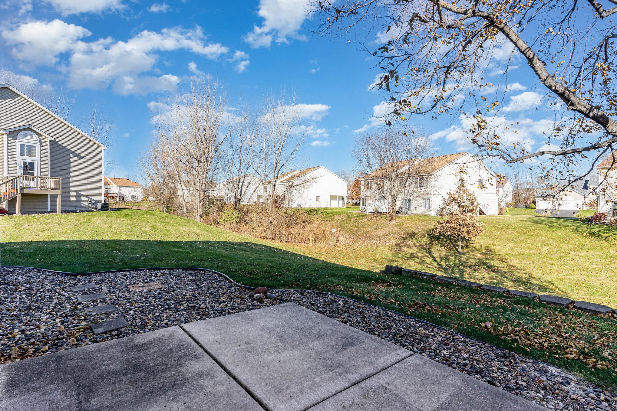 15684 Finewood Court Apple Valley, MN 55124 - Photo 10 of 27