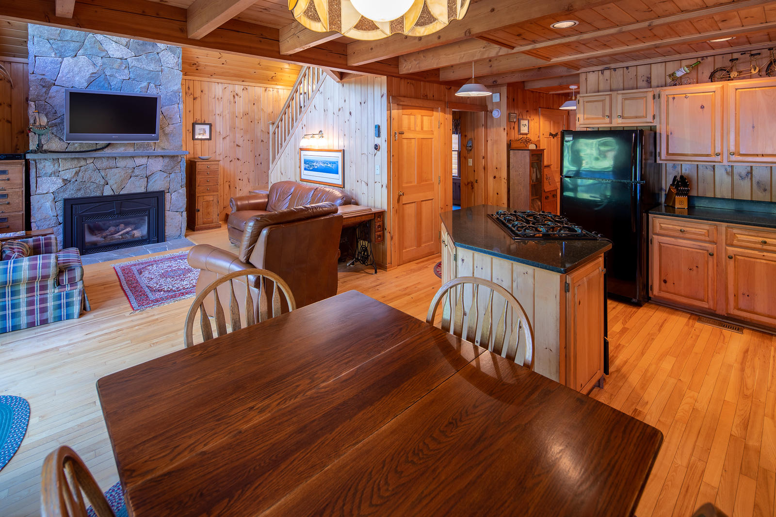 274 Shore Road Oquossoc, ME 04964 - Photo 9 of 70 40