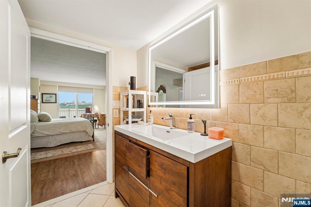 1077 River Road, Unit 903 Edgewater, NJ 07020 - Photo 27 of 37
