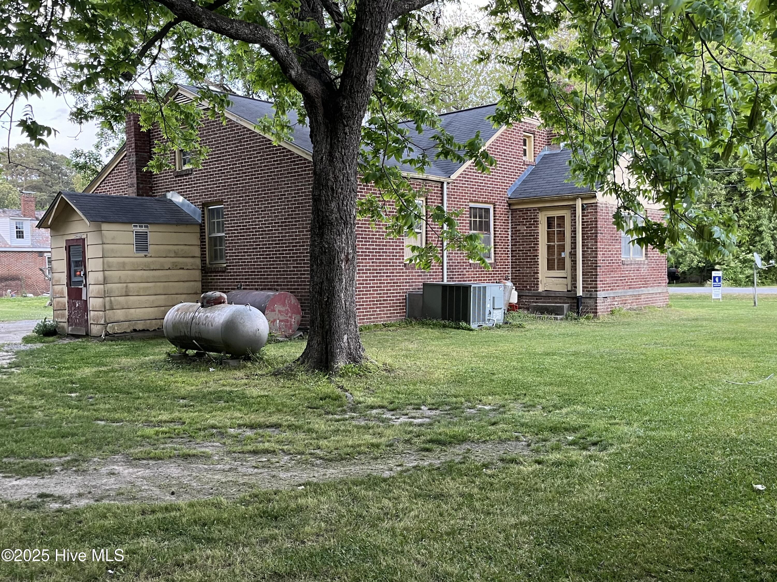 205 Maple Street Rich Square, NC 27869 - Photo 5 of 18 IMG_9460