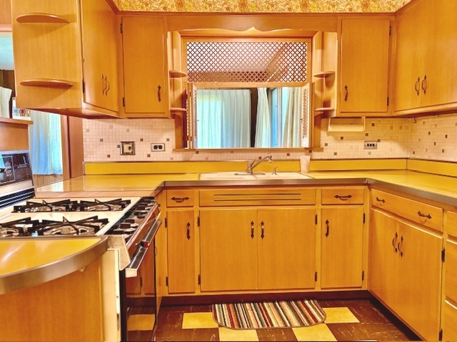 2N253 Swift Road Lombard, IL 60148 - Photo 3 of 21 Gallery Image 3