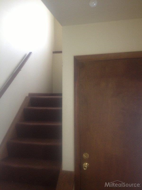 914 Neff Road, Unit 916 Grosse Pointe, MI 48230 - Photo 9 of 21 Gallery Image 9