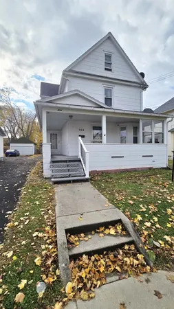 $1,600 | 904 Broad Street, Endicott, NY 13760