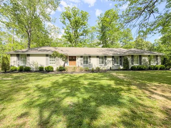 $459,900 | 1506 Hillwood Circle, Lafayette, TN 37083