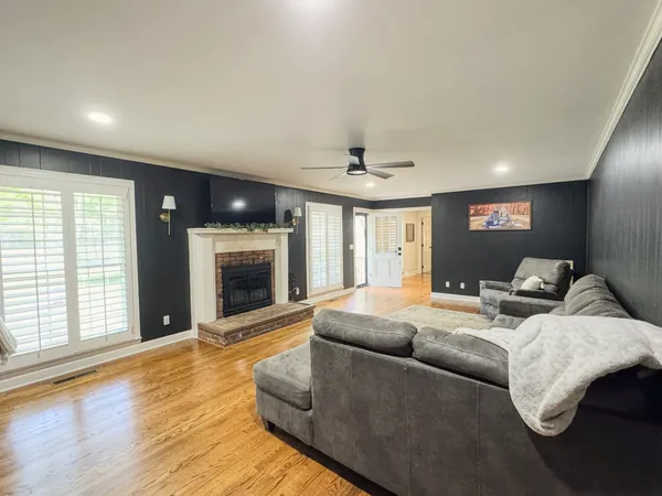 $459,900 | 1506 Hillwood Circle, Lafayette, TN 37083