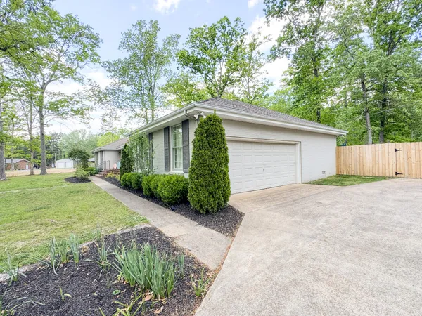 $459,900 | 1506 Hillwood Circle, Lafayette, TN 37083