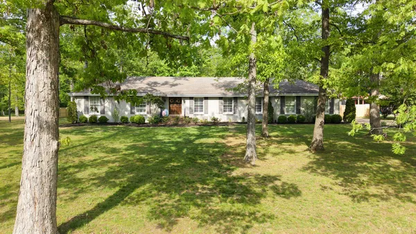 $459,900 | 1506 Hillwood Circle, Lafayette, TN 37083