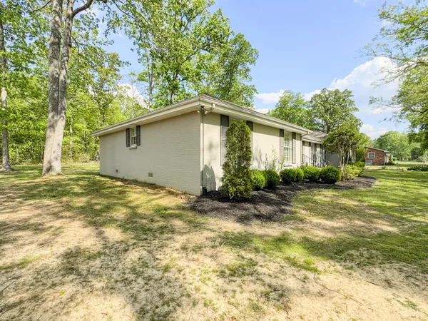 $459,900 | 1506 Hillwood Circle, Lafayette, TN 37083
