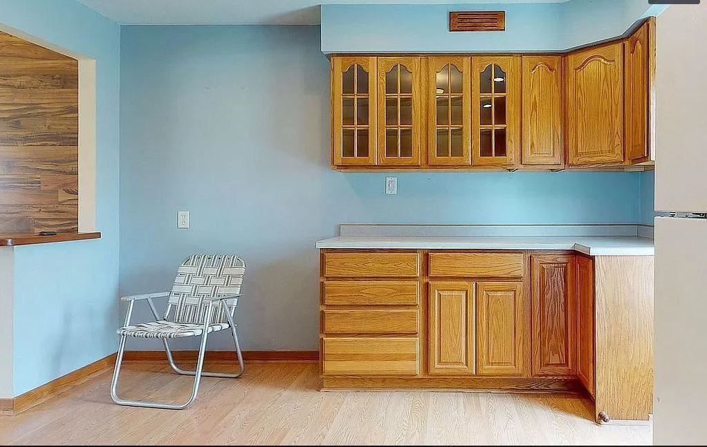 3530 Oakland Road Northeast Cedar Rapids, IA 52402 - Photo 4 of 14 Gallery Image 4