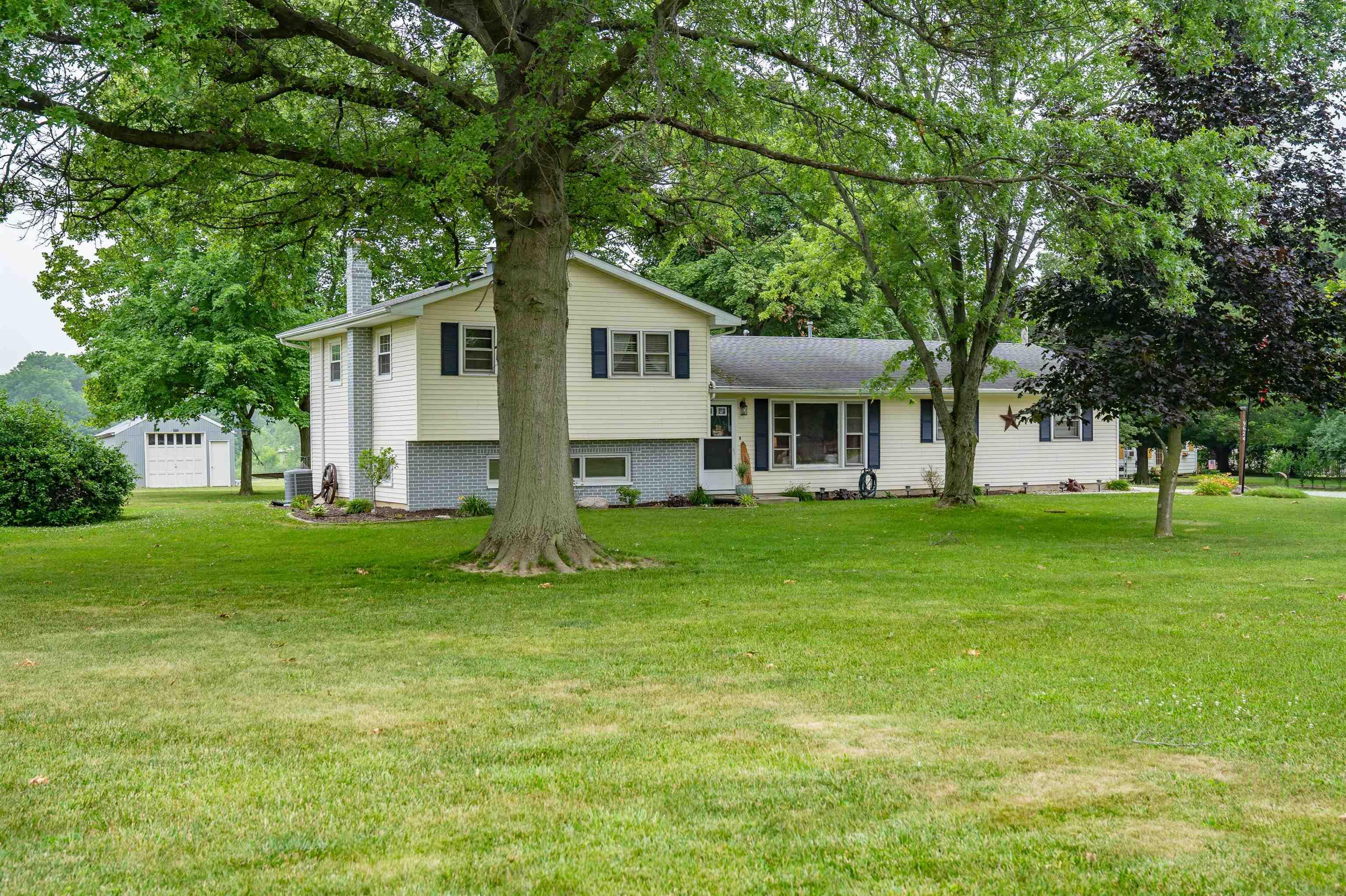 9624 Trentman Road Fort Wayne, IN 46816 - Photo 3 of 33