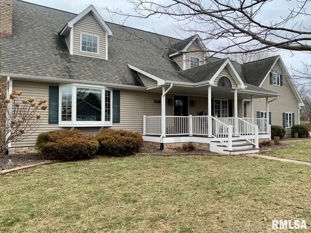 $339,900 | 109 Lippold Street, Farmersville, IL 62533