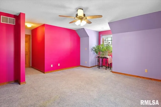 $339,900 | 109 Lippold Street, Farmersville, IL 62533