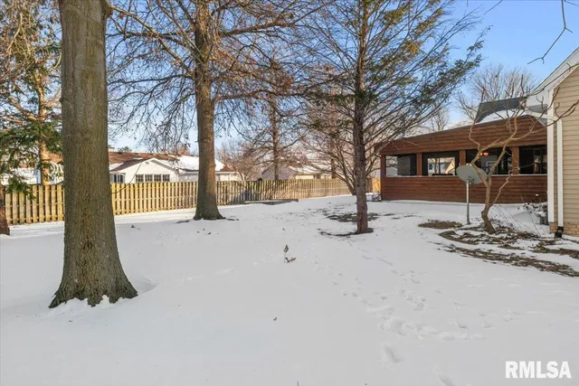 $339,900 | 109 Lippold Street, Farmersville, IL 62533