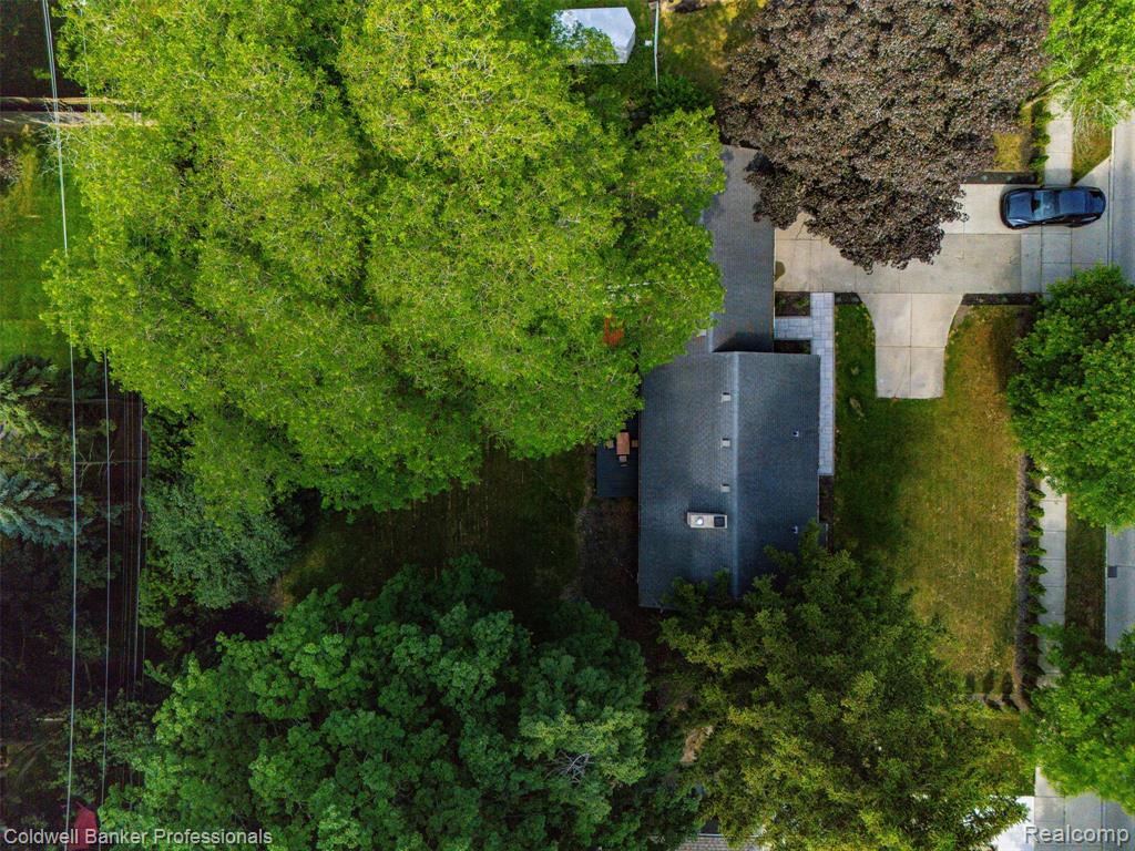 1528 East Maple Road Birmingham, MI 48009 - Photo 38 of 42 Gallery Image 38