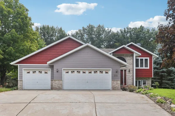 $399,900 | 212 Greenbriar Lane, Buffalo, MN 55313