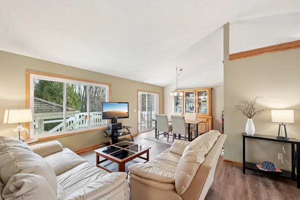 $399,900 | 212 Greenbriar Lane, Buffalo, MN 55313