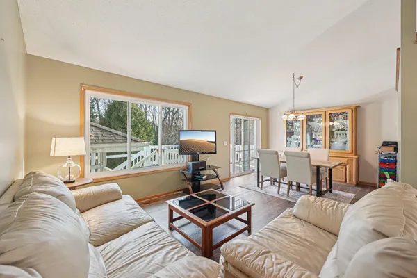 $399,900 | 212 Greenbriar Lane, Buffalo, MN 55313