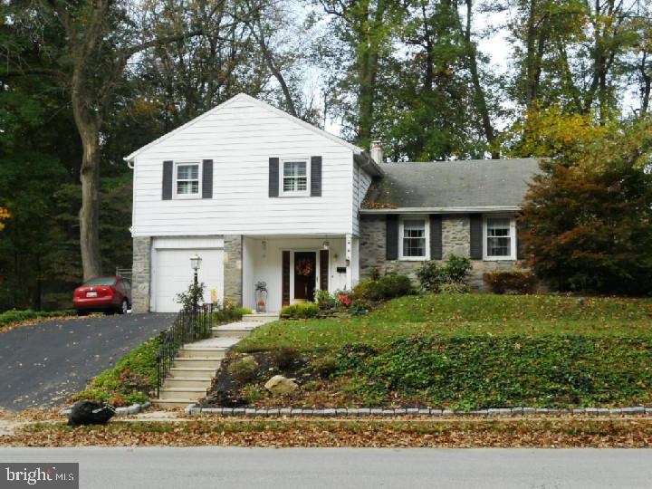628 West Rolling Road Springfield, PA 19064 - Photo 1 of 17 Exterior Front