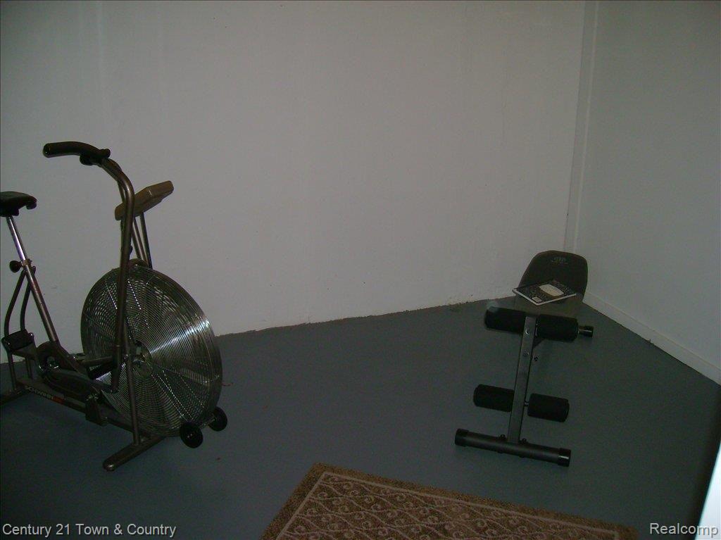 1812 Graefield Road, Unit 15 Birmingham, MI 48009 - Photo 22 of 25 23-Spare Room Basement