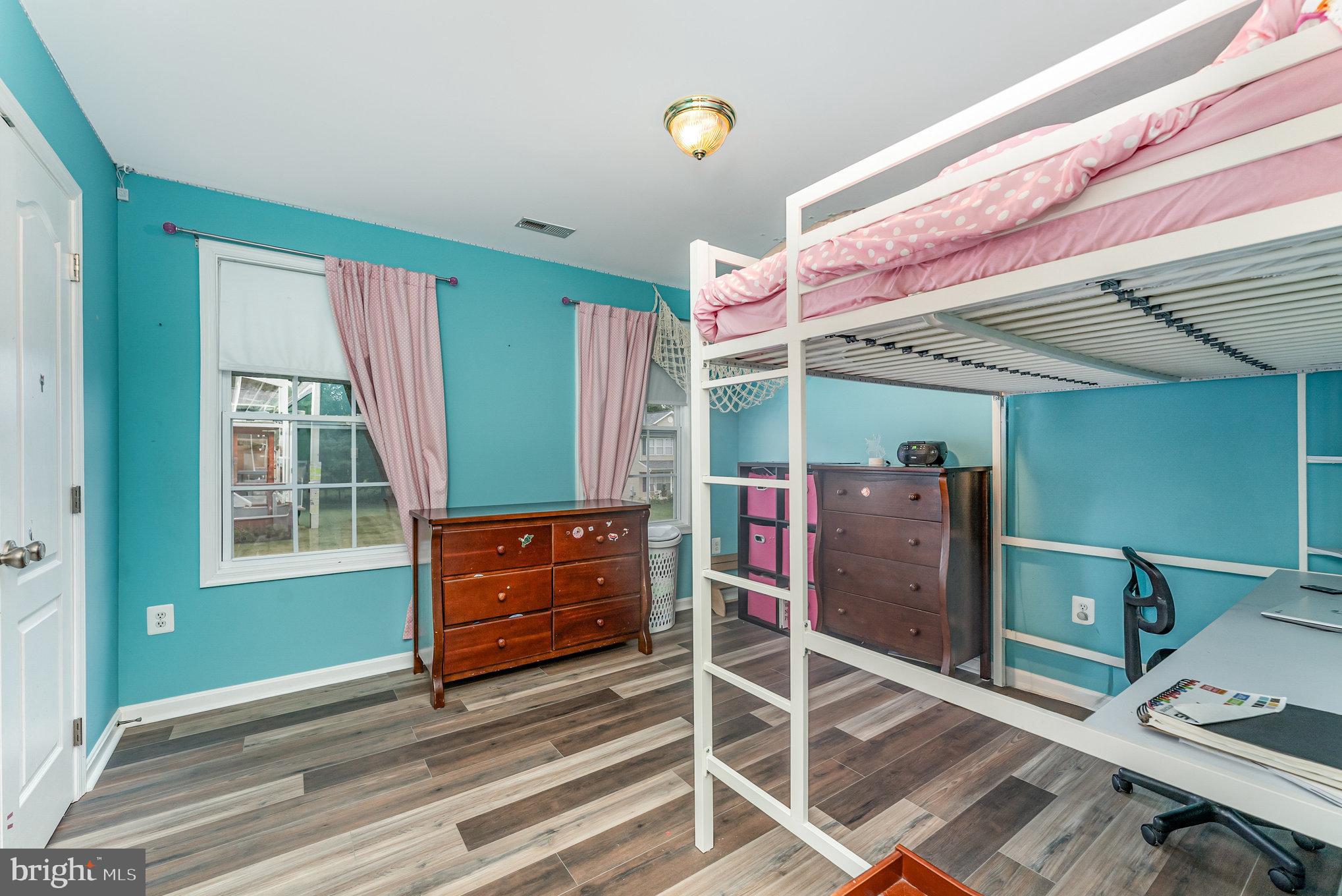 6139 Schooner Circle King George, VA 22485 - Photo 19 of 29 a room with furniture and a window