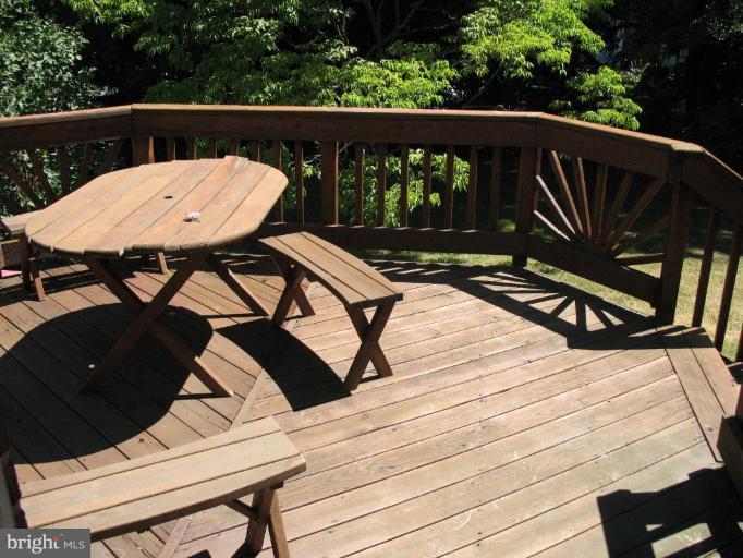 45 Overbrook Road Catonsville, MD 21228 - Photo 7 of 17 Deck