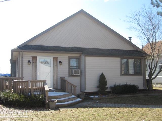 31784 North River Road Harrison Township, MI 48045 - Photo 4 of 66 31343983-3.JPG