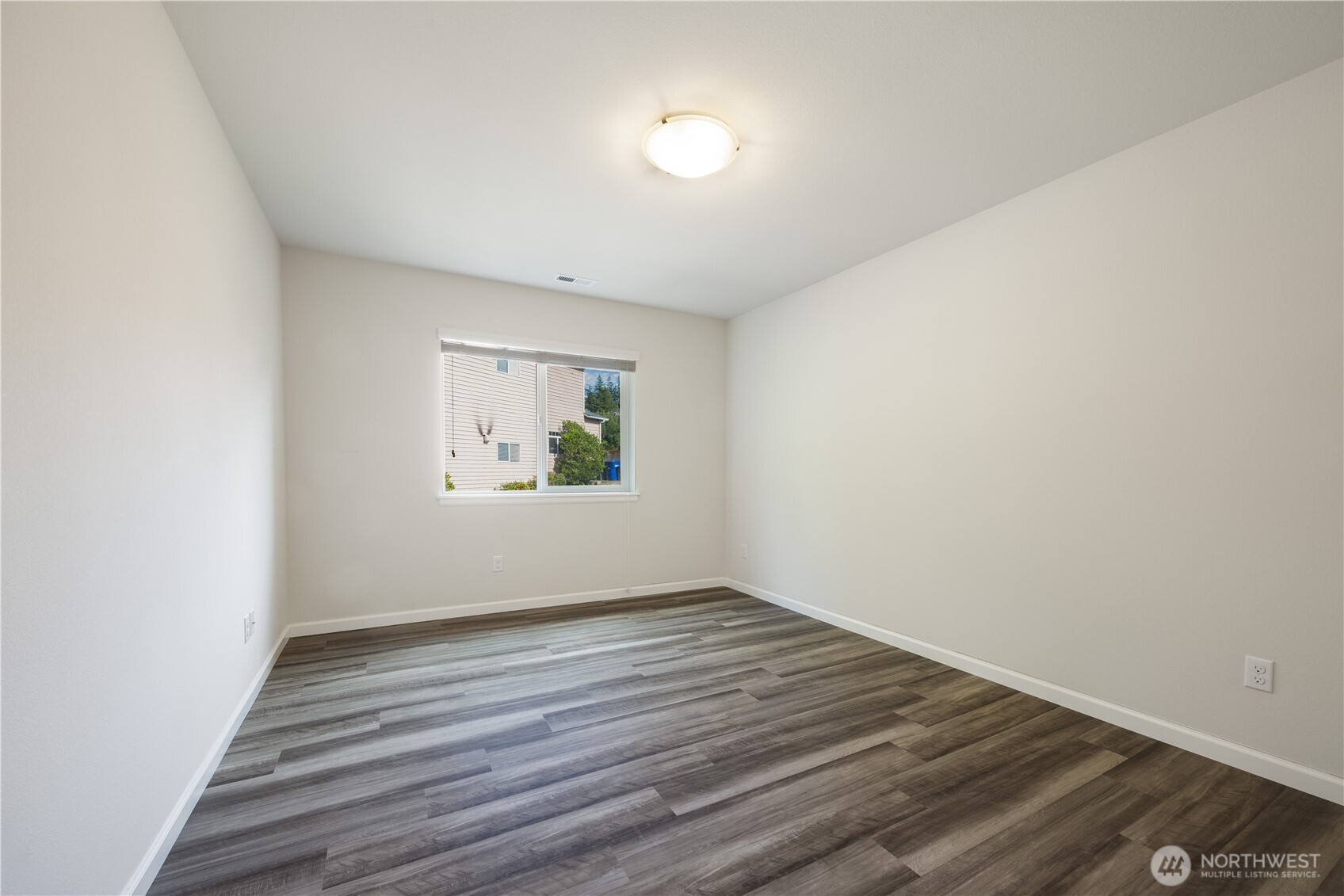 20340 85th Place Northeast Bothell, WA 98011 - Photo 26 of 32 Gallery Image 26