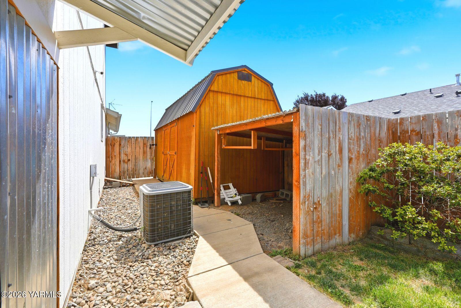 511 Millenium Avenue Moxee, WA 98936 - Photo 39 of 39 Shed/Outdoor Storage