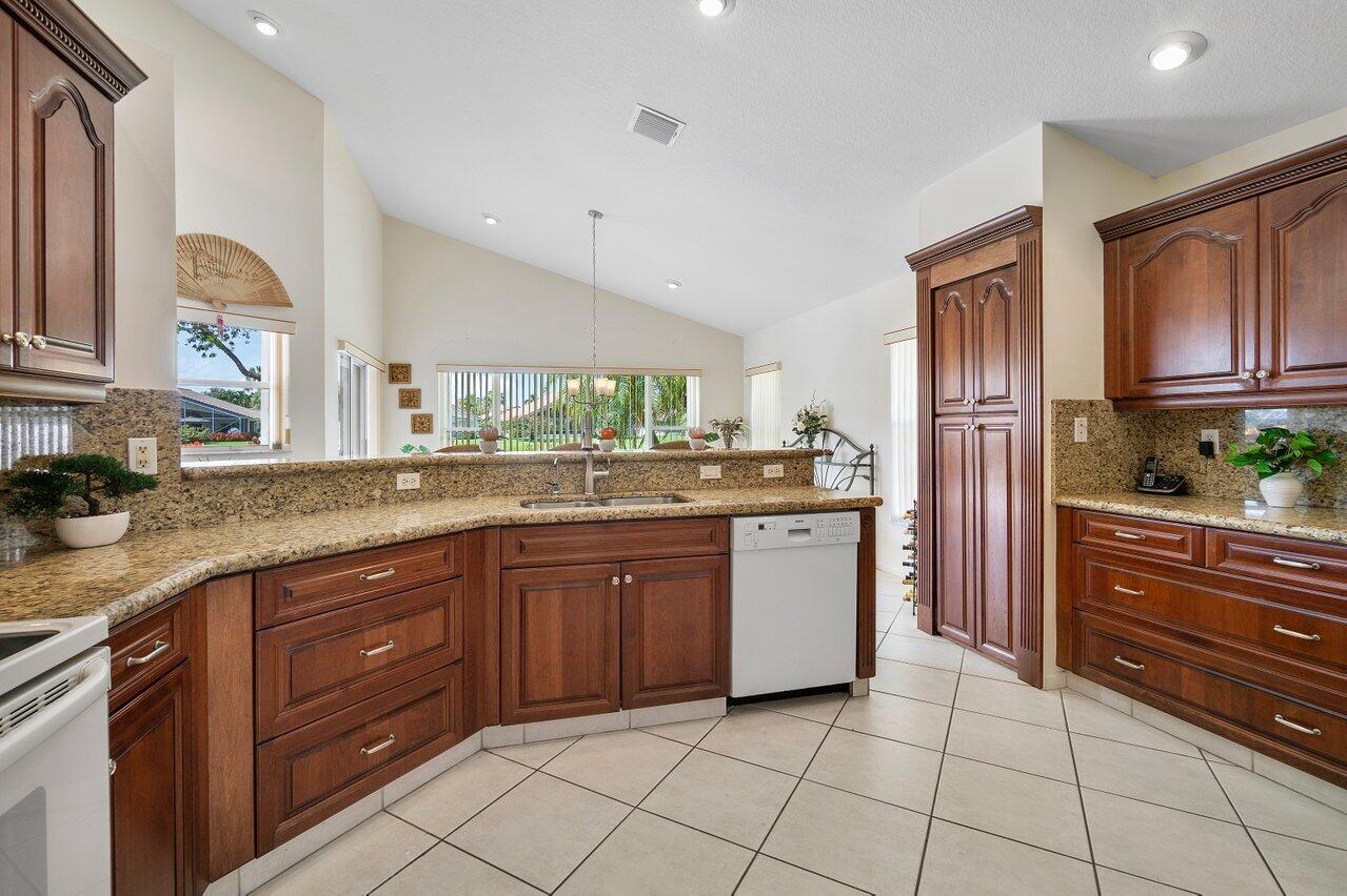 7337 Falls Road West Boynton Beach, FL 33437 - Photo 16 of 44 016-7337FallsRoadWest-BoyntonBeach-FL-33