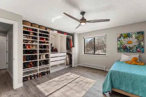 $225,000 | 1400 Dakota Avenue South, Unit 210, St. Louis Park, MN 55416