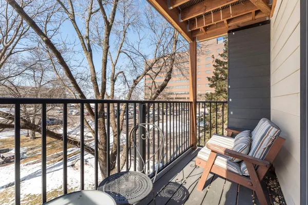 $225,000 | 1400 Dakota Avenue South, Unit 210, St. Louis Park, MN 55416