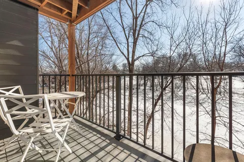 $225,000 | 1400 Dakota Avenue South, Unit 210, St. Louis Park, MN 55416