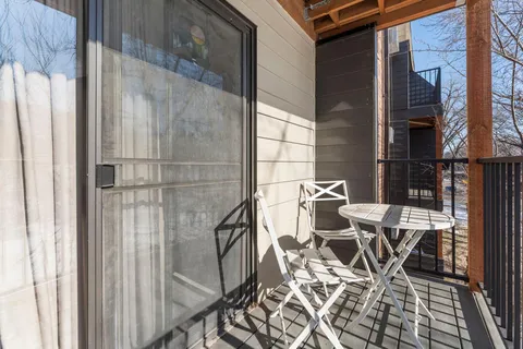 $225,000 | 1400 Dakota Avenue South, Unit 210, St. Louis Park, MN 55416