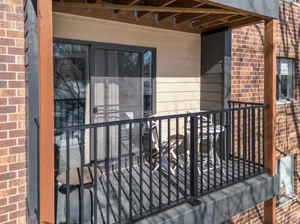 $225,000 | 1400 Dakota Avenue South, Unit 210, St. Louis Park, MN 55416