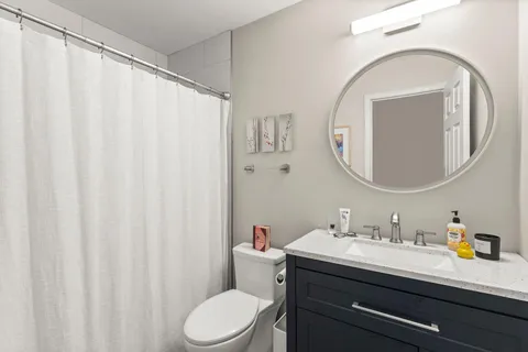 $215,000 | 1400 Dakota Avenue South, Unit 210, St. Louis Park, MN 55416