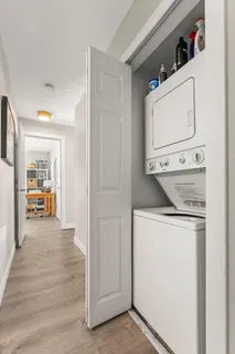$215,000 | 1400 Dakota Avenue South, Unit 210, St. Louis Park, MN 55416