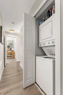 $225,000 | 1400 Dakota Avenue South, Unit 210, St. Louis Park, MN 55416