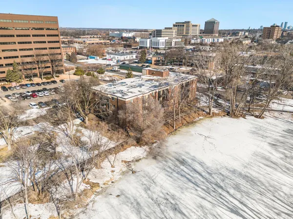 $225,000 | 1400 Dakota Avenue South, Unit 210, St. Louis Park, MN 55416