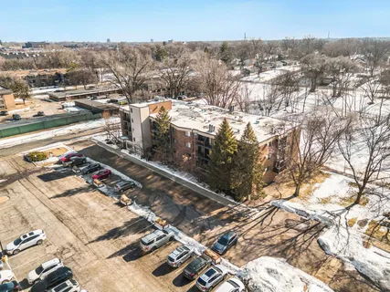 $215,000 | 1400 Dakota Avenue South, Unit 210, St. Louis Park, MN 55416