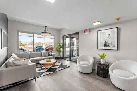 $215,000 | 1400 Dakota Avenue South, Unit 210, St. Louis Park, MN 55416