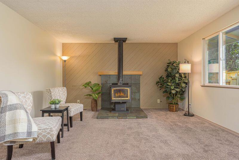 60834 Defiance Street Bend, OR 97702 - Photo 7 of 47